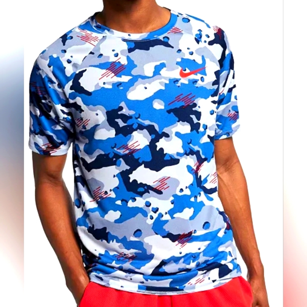 Nike EUC Camo Short Sleeve Tee Medium July 4th Patriotic Red White Blue